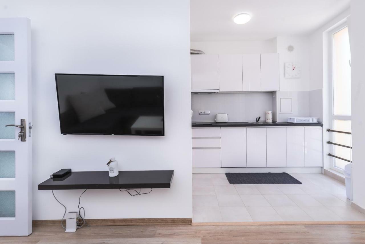 صوفيا Cinecitta - One Bedroom Lion'S Bridge Apartment المظهر الخارجي الصورة